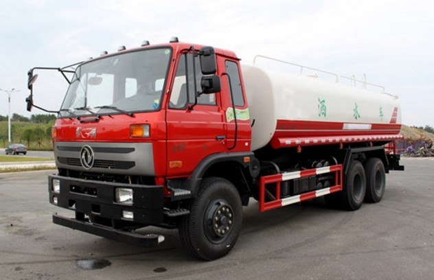 東風(fēng)老款后雙橋20噸灑水車(chē)圖片 東風(fēng)老款后雙橋20噸灑水車(chē)圖片