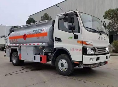 國(guó)六江淮駿鈴5噸油罐車圖片 國(guó)六江淮駿鈴5噸油罐車圖片