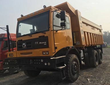 庫(kù)存徐工礦山車多方位圖片 庫(kù)存徐工礦山車多方位圖片