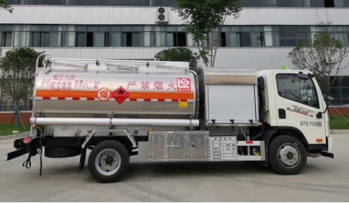 一汽青島解放J6F-6噸飛機加油車圖片 一汽青島解放J6F-6噸飛機加油車圖片