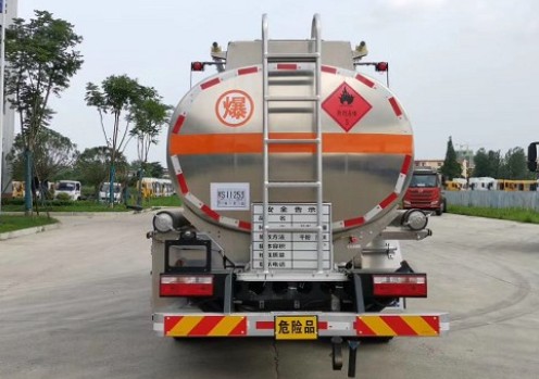 一汽青島解放J6F-6噸飛機加油車圖片 一汽青島解放J6F-6噸飛機加油車圖片