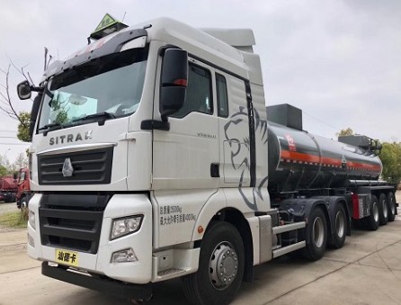 力神醒獅牌17.4方SLS9409GFWB型腐蝕性物品罐式運(yùn)輸半掛車 力神醒獅牌17.4方SLS9409GFWB型腐蝕性物品罐式運(yùn)輸半掛車