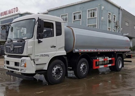 SCS5250GPGDFH型東風(fēng)天錦小三軸普通液體運輸車 SCS5250GPGDFH型東風(fēng)天錦小三軸普通液體運輸車