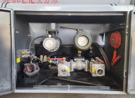 國(guó)六藍(lán)牌加油車多方位圖片 國(guó)六藍(lán)牌加油車多方位圖片